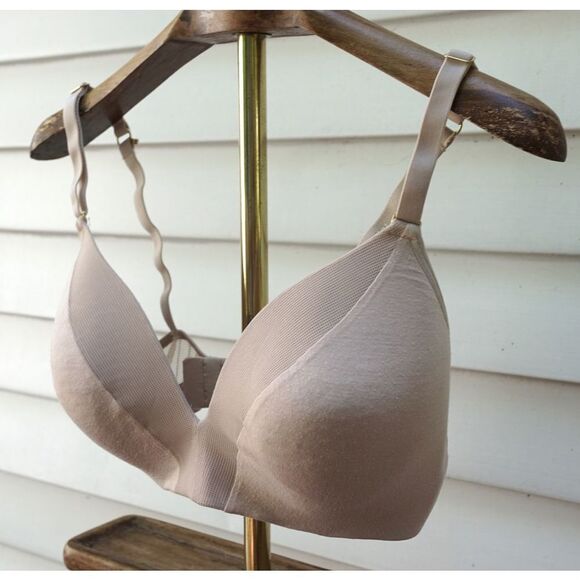 Lively Soft Nude Wireless Mesh Detail Bra - Picture 3 of 7